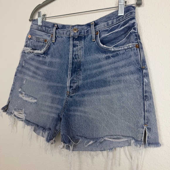 AGOLDE Dee Cutoff Jean Shorts in Riccochet - Picture 4 of 10